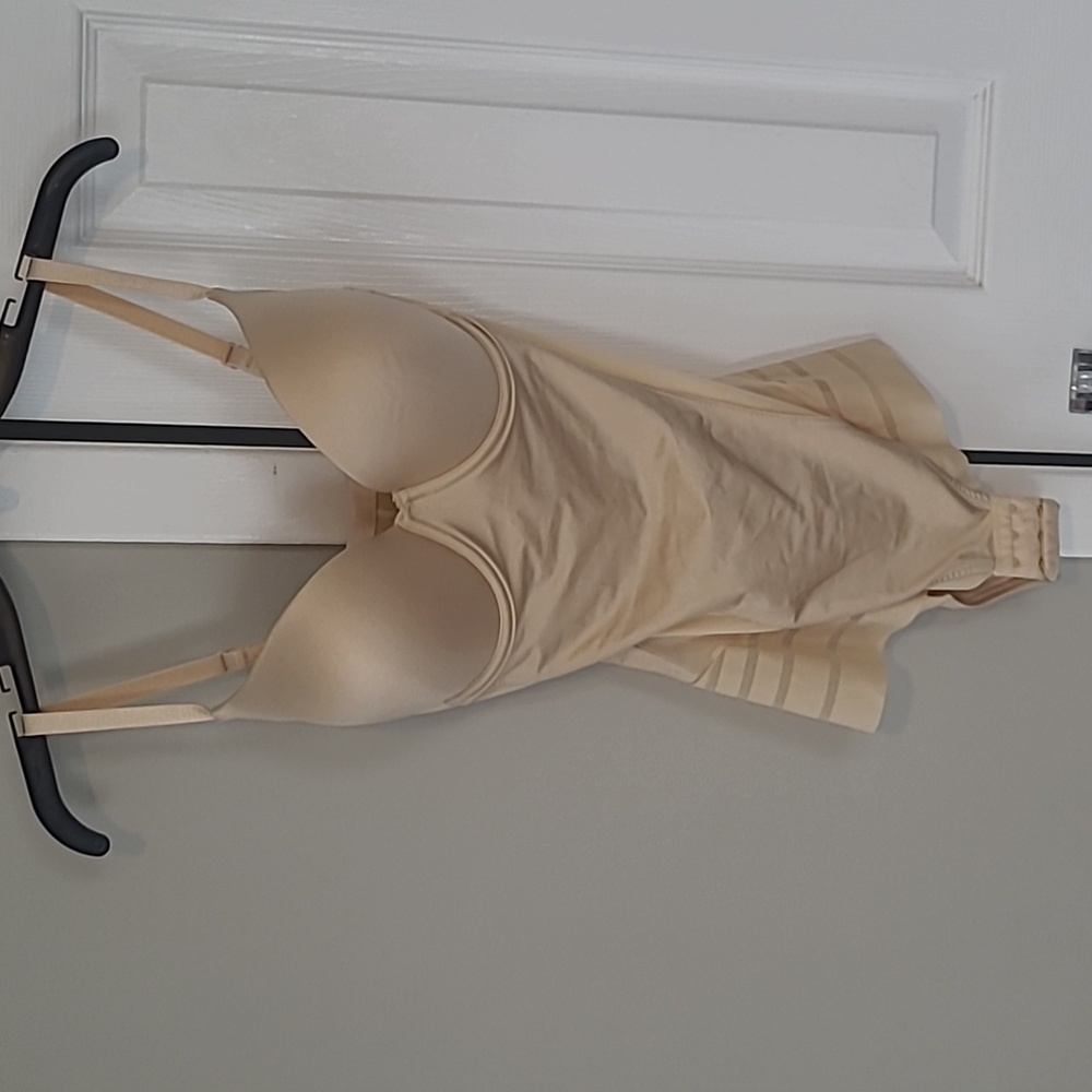 Maidenforn Firm Control Shapeware W/built In Bra